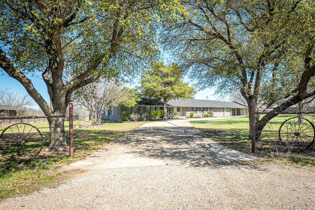 1673 Road Runner Road