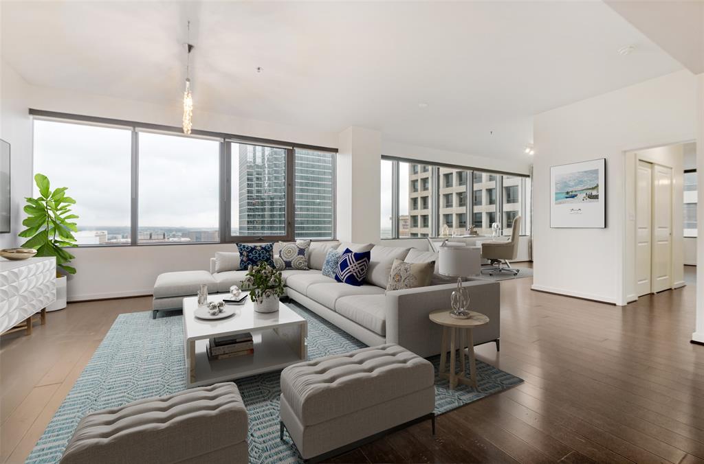 Metropolitan 1200 Main St Condo - Residential