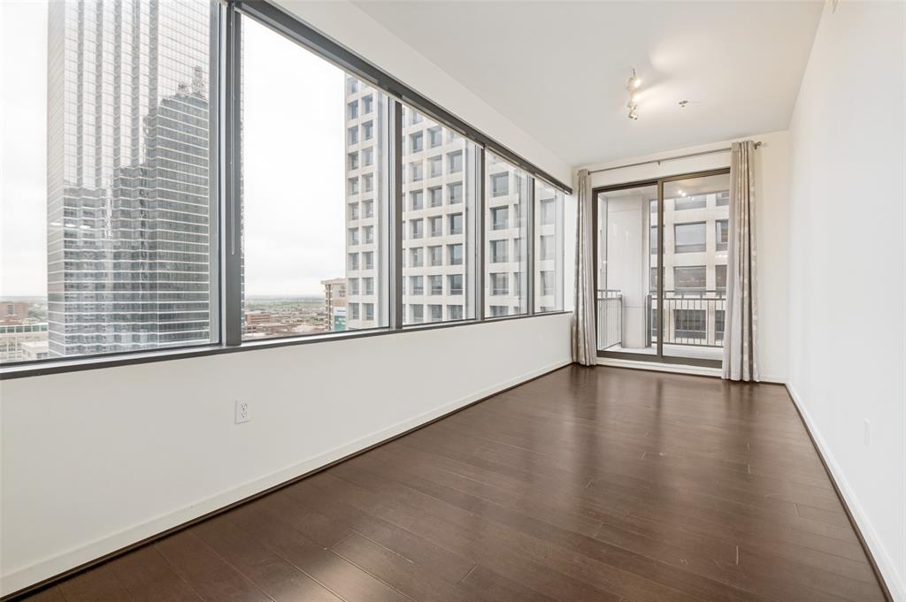 Metropolitan 1200 Main St Condo - Residential