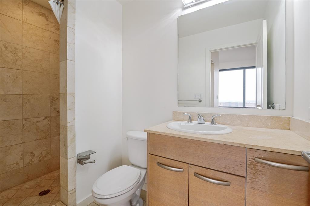 Metropolitan 1200 Main St Condo - Residential