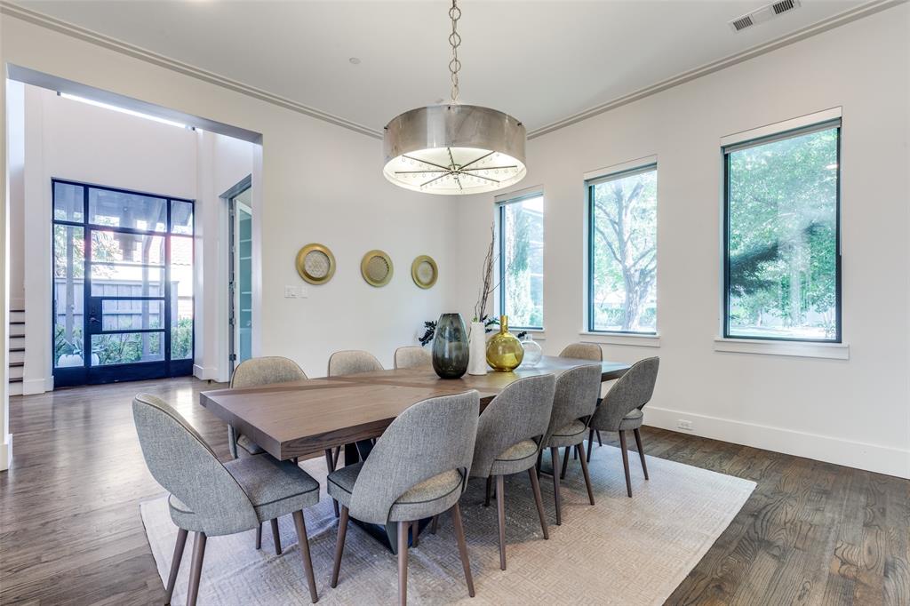 3828 Mockingbird Lane