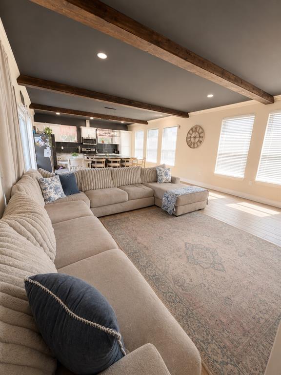 2402 Hunter Hill