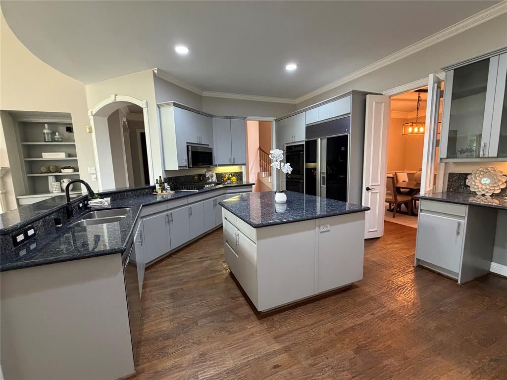 2880 Hidden Creek Lane