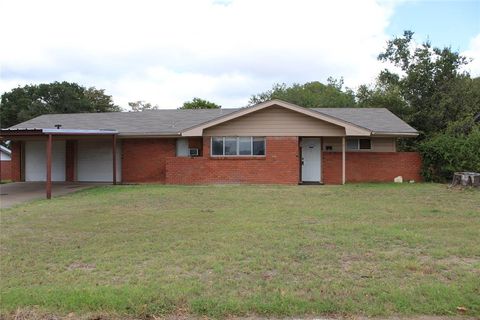 1417 Thompson Drive Graham TX 76450