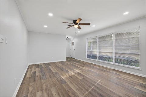 Tiny photo for 522 Lee Street, Mansfield, LA 71052 (MLS # 21396872)