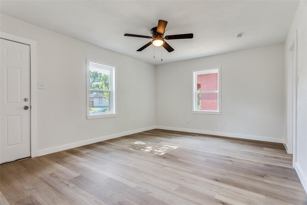 2013 Daniel Street