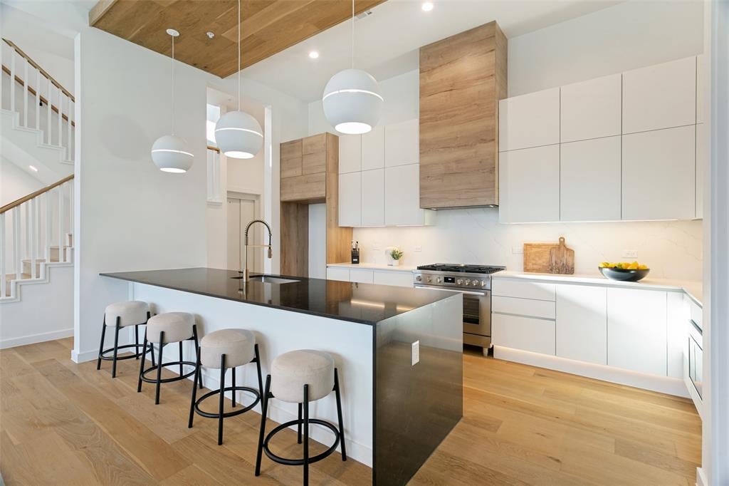 1111 Raiford Road 108