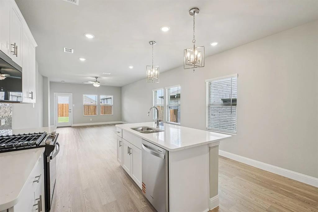 SIMPSON CROSSING PHASE 4 - Residential Lease