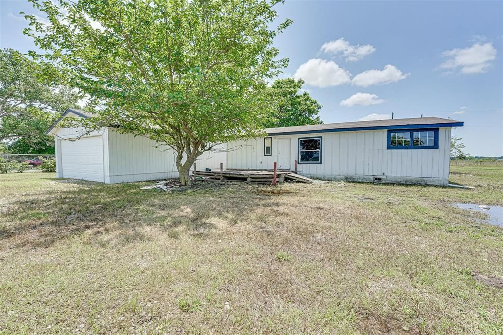 listing image 0