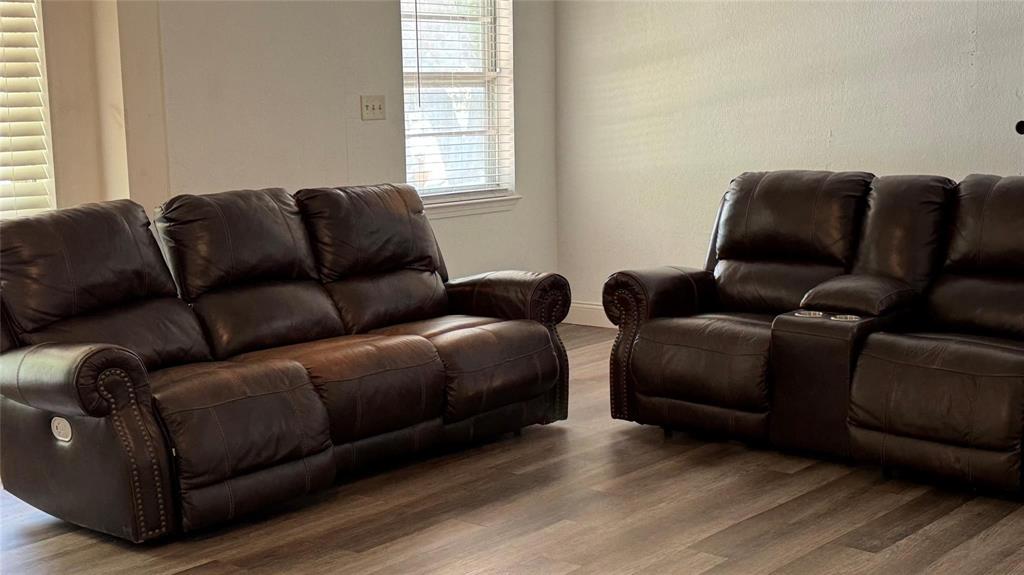 1115 Casa Drive