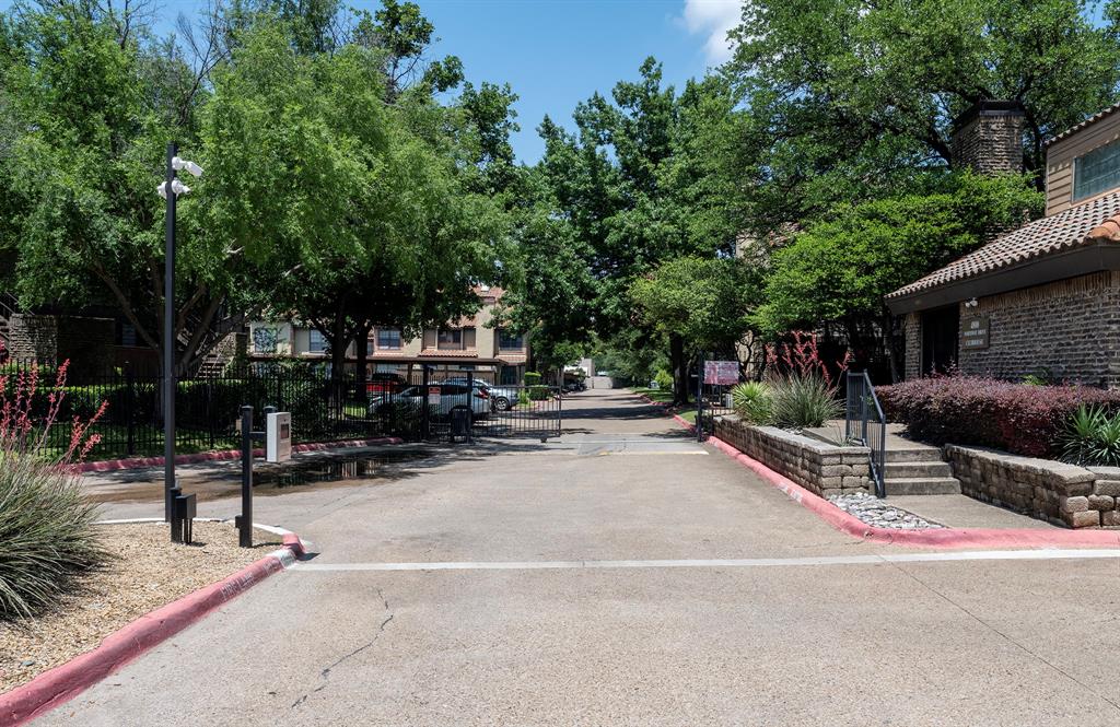 University Crossroads 01 & 02 - Residential