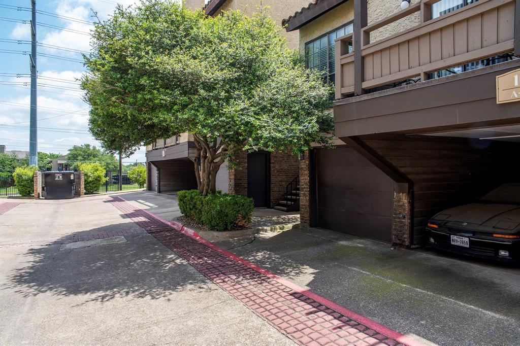 University Crossroads 01 & 02 - Residential