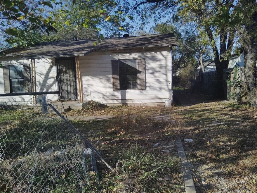 Discover this charming residence on Burton Ave in Fort Worth, featuring a spacious layout with three bedrooms and two bathrooms. The home includes a welcoming living area, a modern kitchen with ample cabinetry, and a cozy dining space. Step outside to enjoy a generous backyard designed for relaxation and outdoor activities. Conveniently located near local amenities, this property provides comfort and convenience in a vibrant neighborhood.