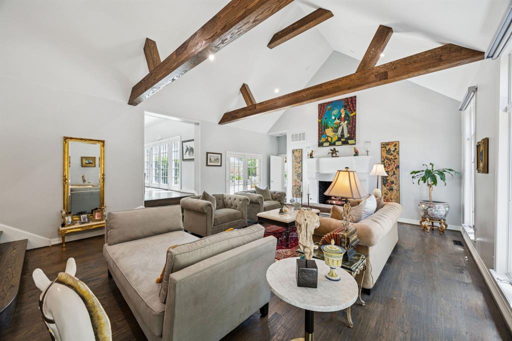 9217 Moss Trail