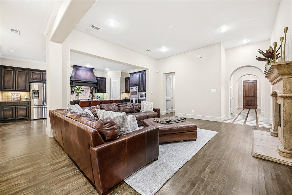840 Butchart Drive