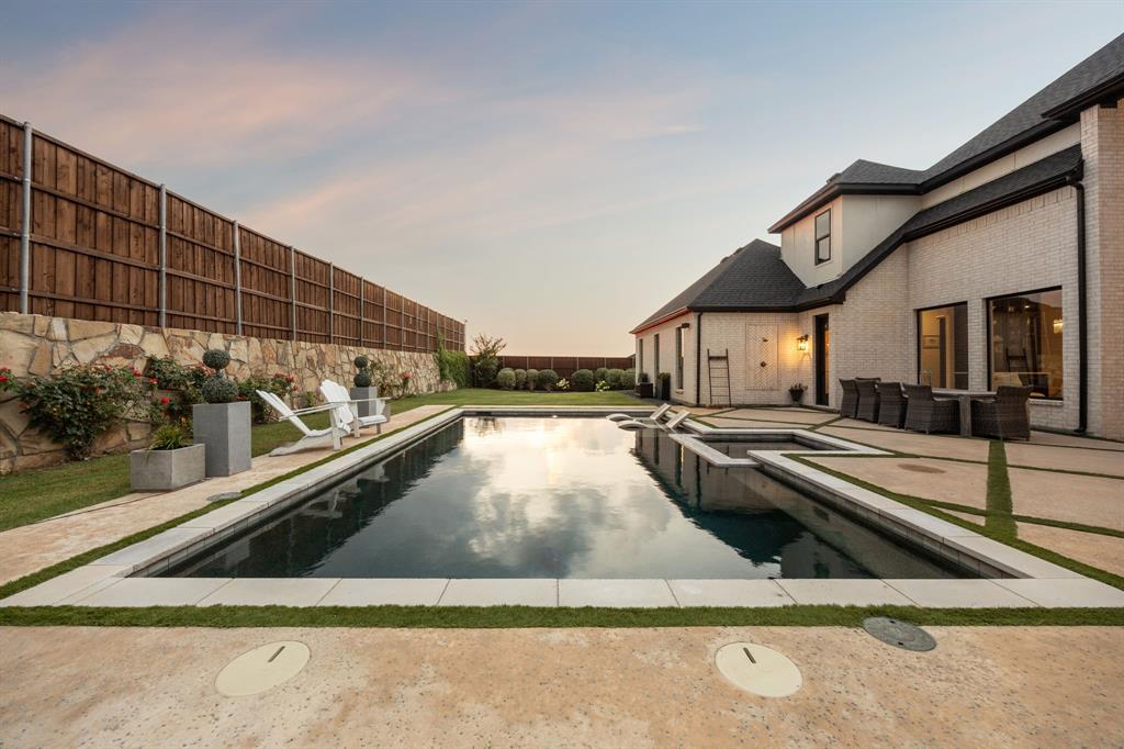 1501 Latigo Court