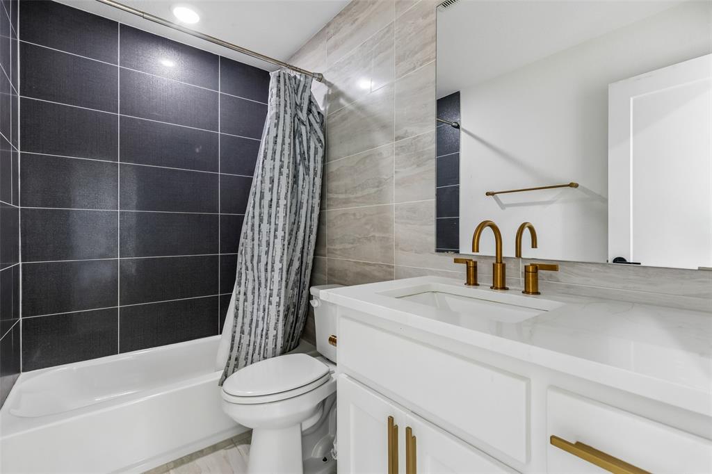 Star Trail Ph Nine - Residential