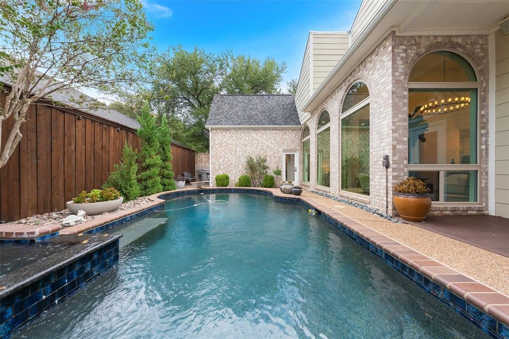 4633 Portrait Lane