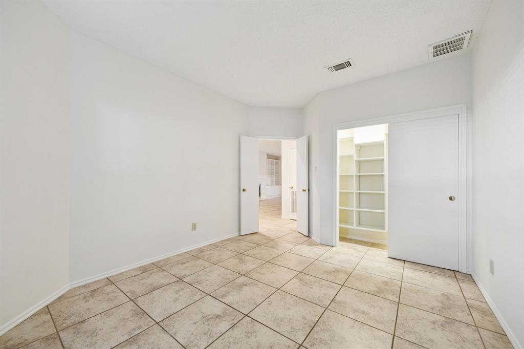 Keller Spgs Condos - Residential