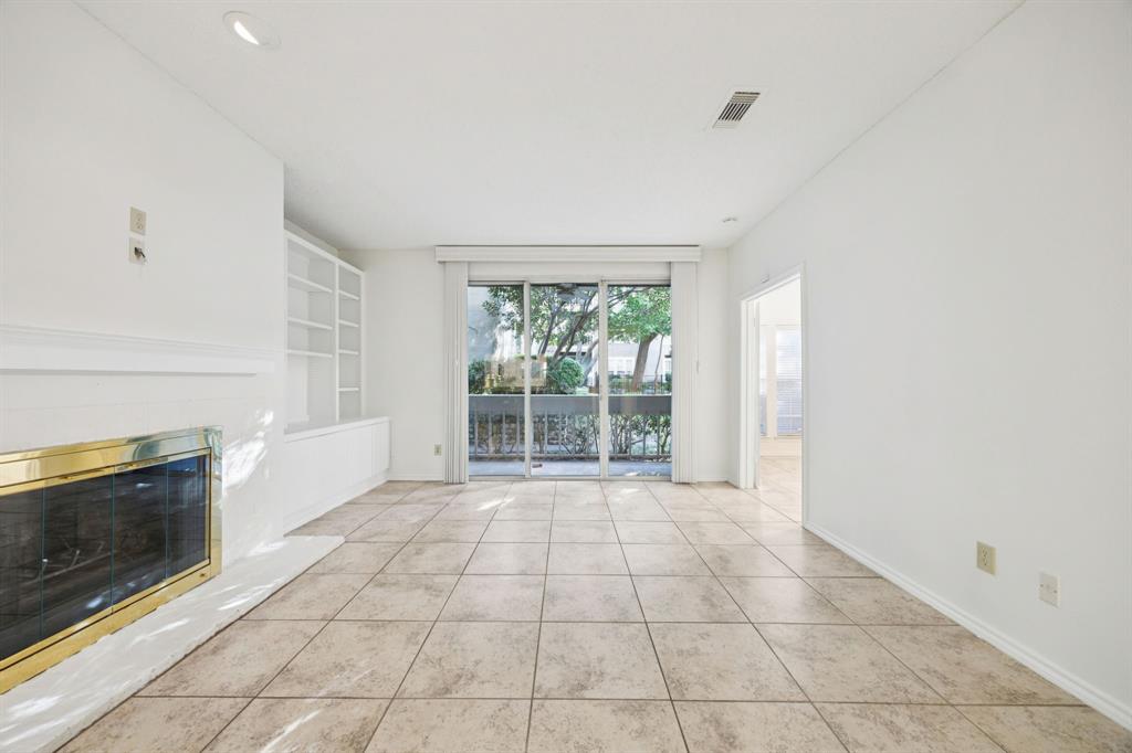 Keller Spgs Condos - Residential