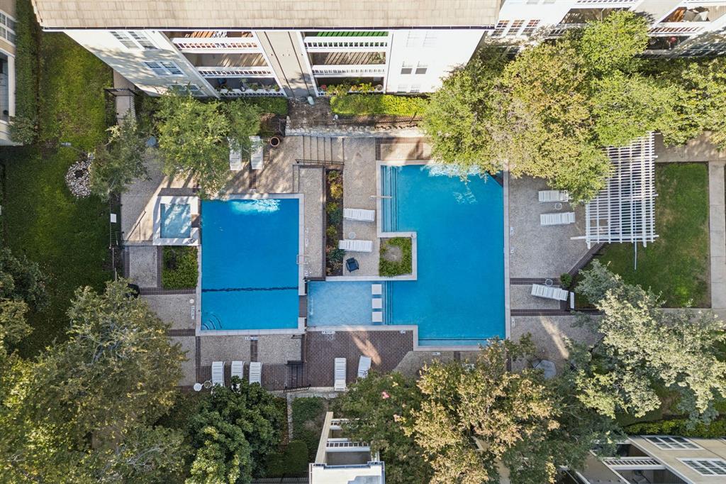 Keller Spgs Condos - Residential