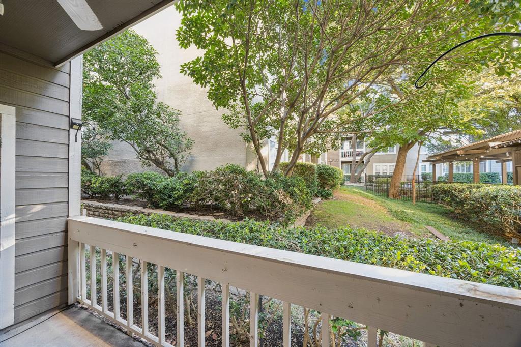 Keller Spgs Condos - Residential