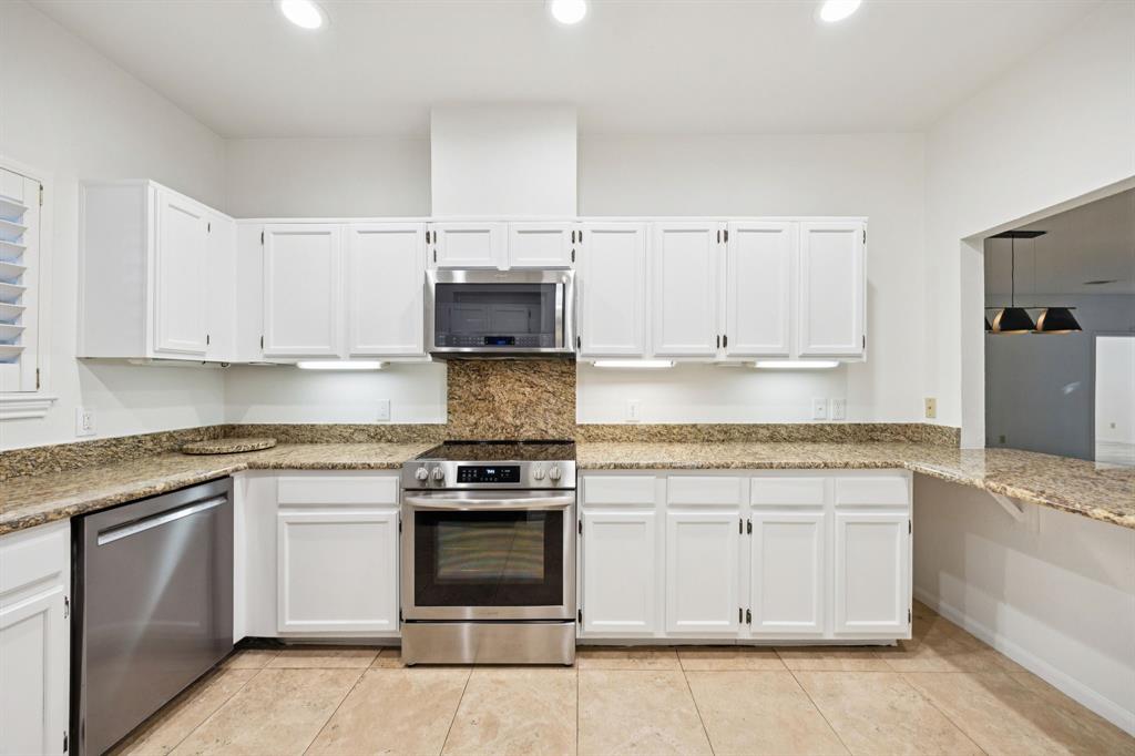 Keller Spgs Condos - Residential