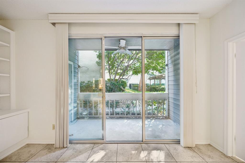 Keller Spgs Condos - Residential