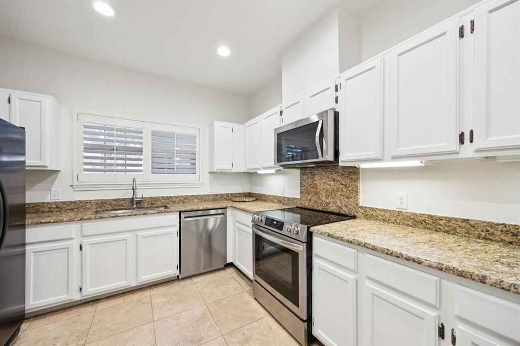 Keller Spgs Condos - Residential