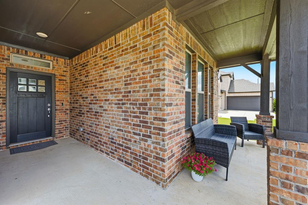 3324 Peacock Lane