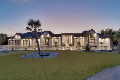 Photo of 10039 Crestridge Drive, Whitney, TX 76692 (MLS # 21141386)