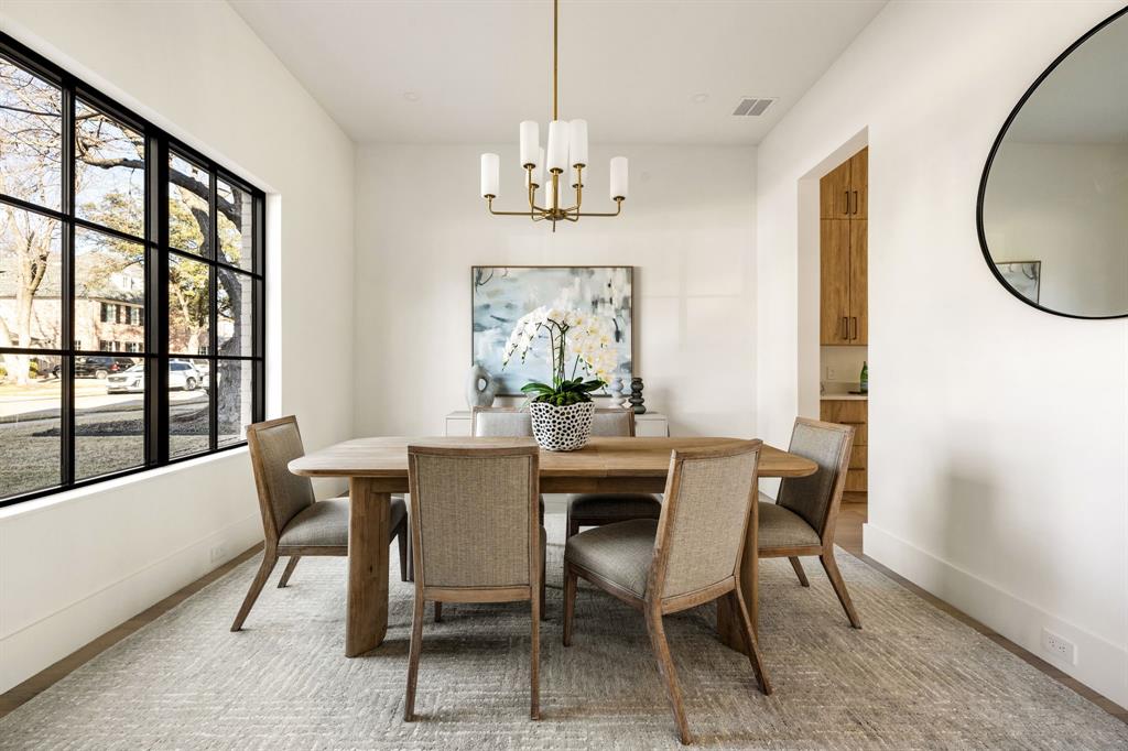 5706 Stanford Avenue