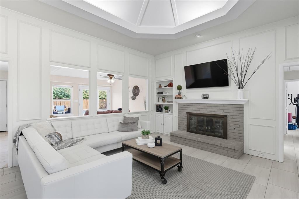 2901 Crow Valley Trail