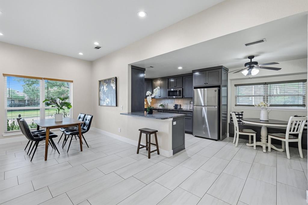 2901 Crow Valley Trail