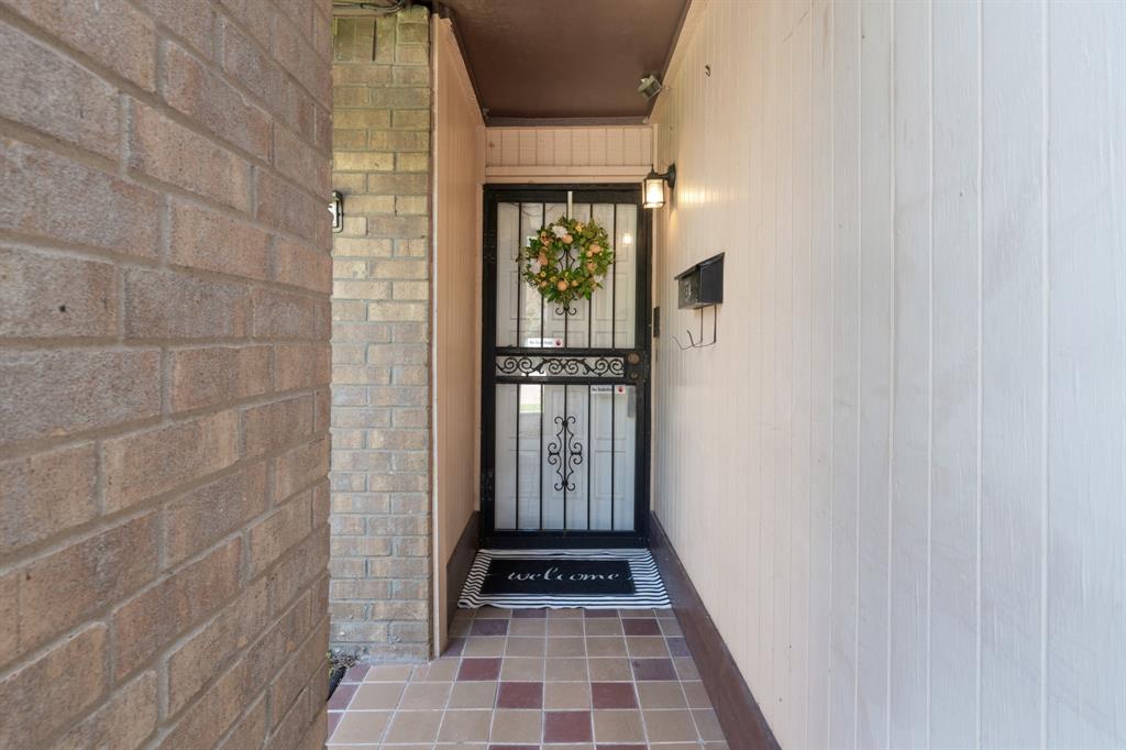 1806 Briar Creek Circle