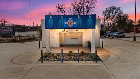 207 N Henderso Boulevard Kilgore TX 75662