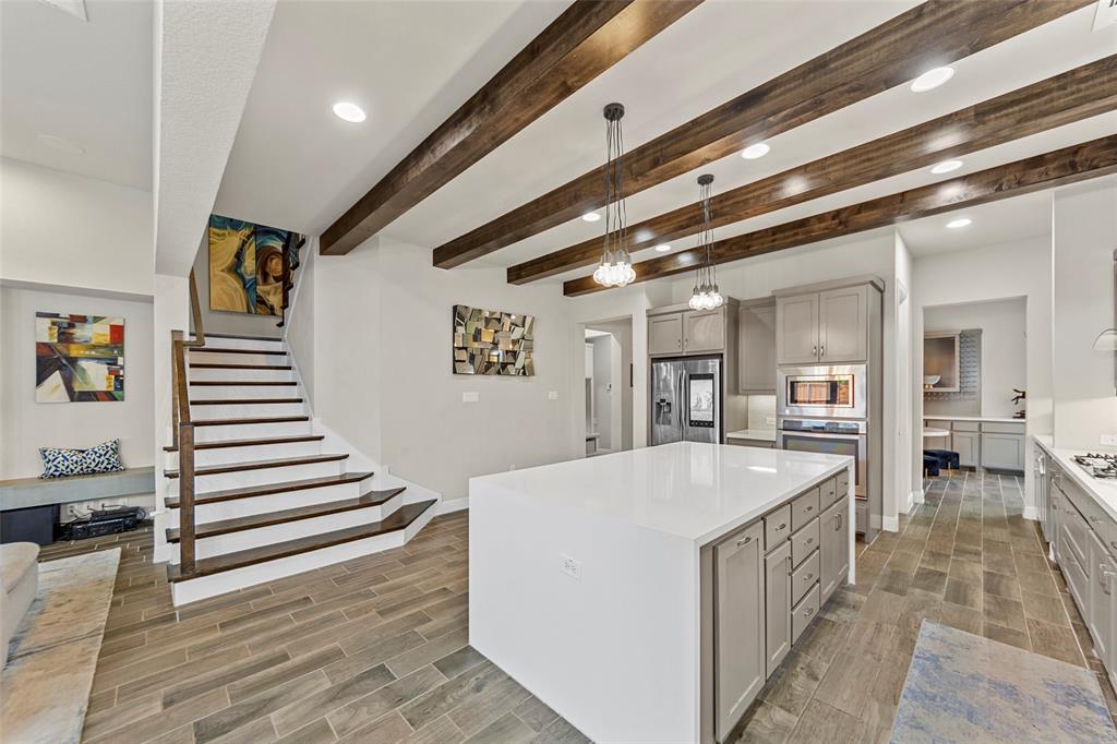 7017 St George S Drive