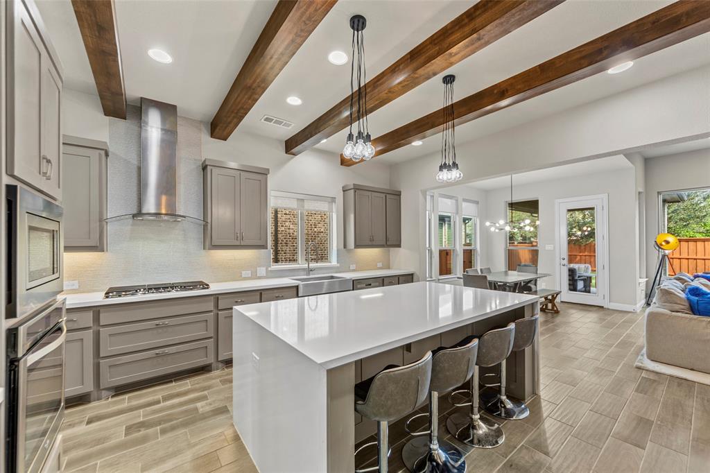 7017 St George S Drive