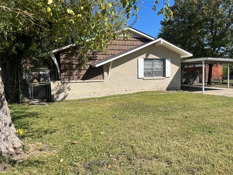 Photo of 4310 Birch Drive, Mesquite, TX 75150 (MLS # 21106909)