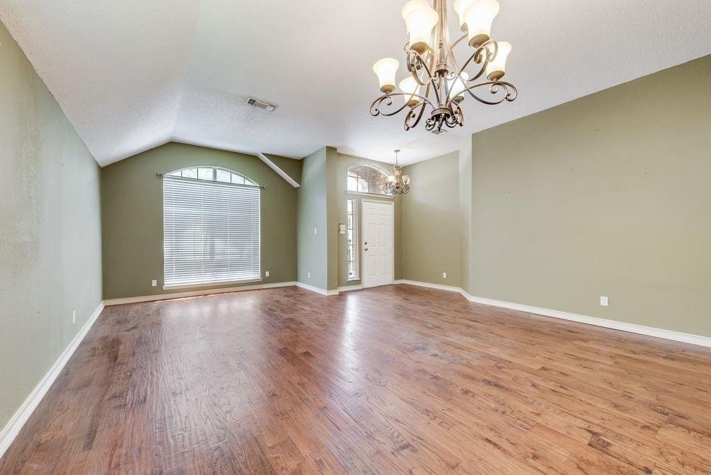 4825 Salmon Run Way