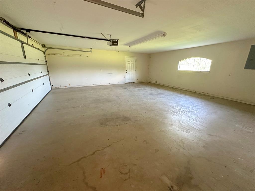 J E White Surv Abs #610 - Residential