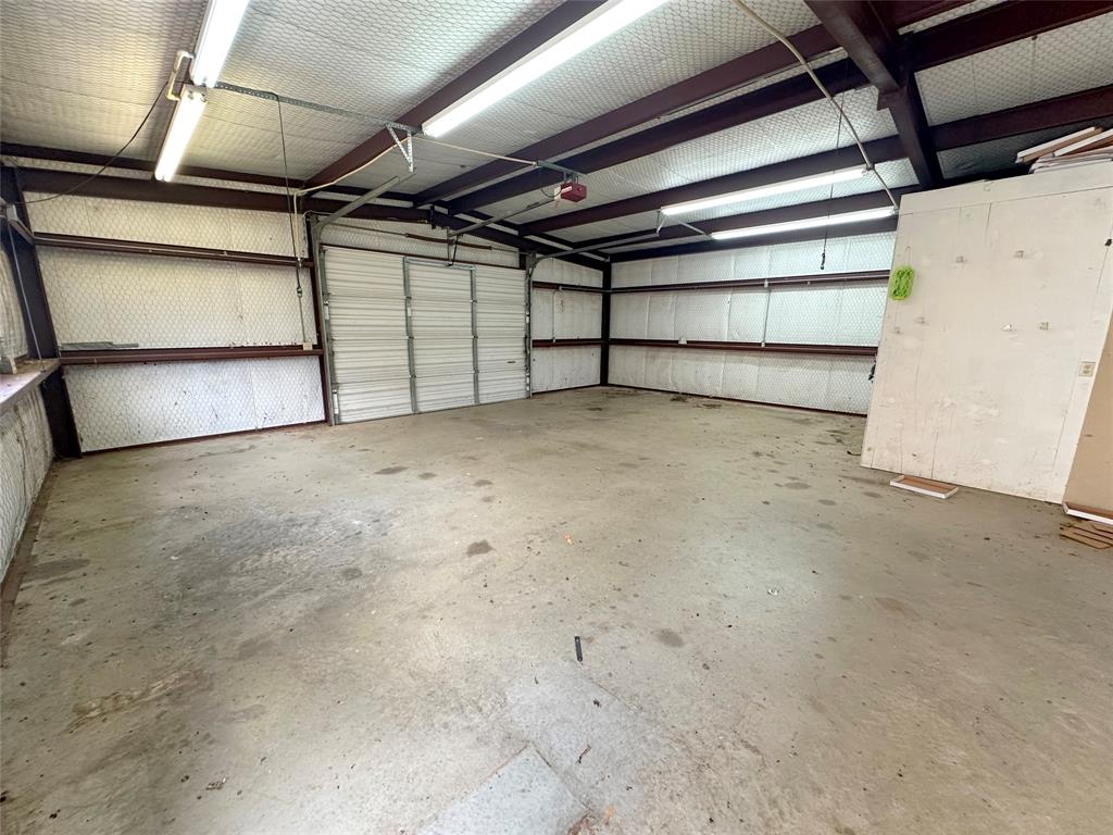 J E White Surv Abs #610 - Residential