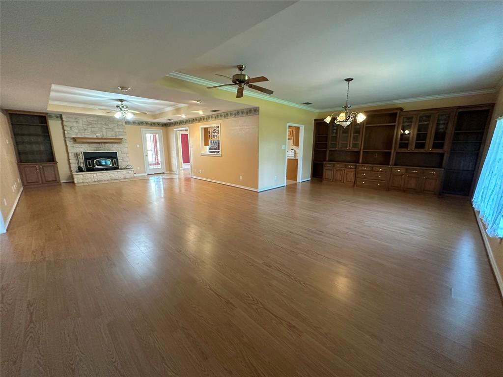 J E White Surv Abs #610 - Residential