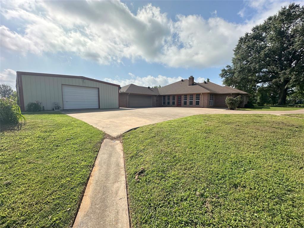 J E White Surv Abs #610 - Residential