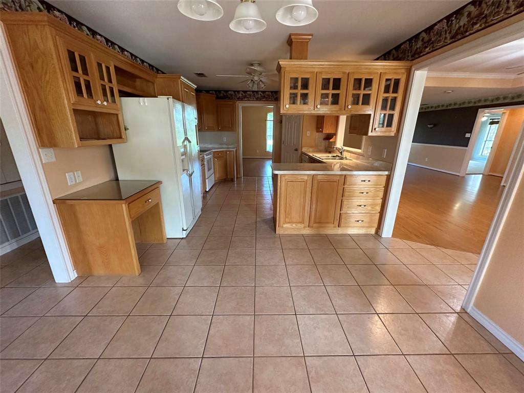 J E White Surv Abs #610 - Residential