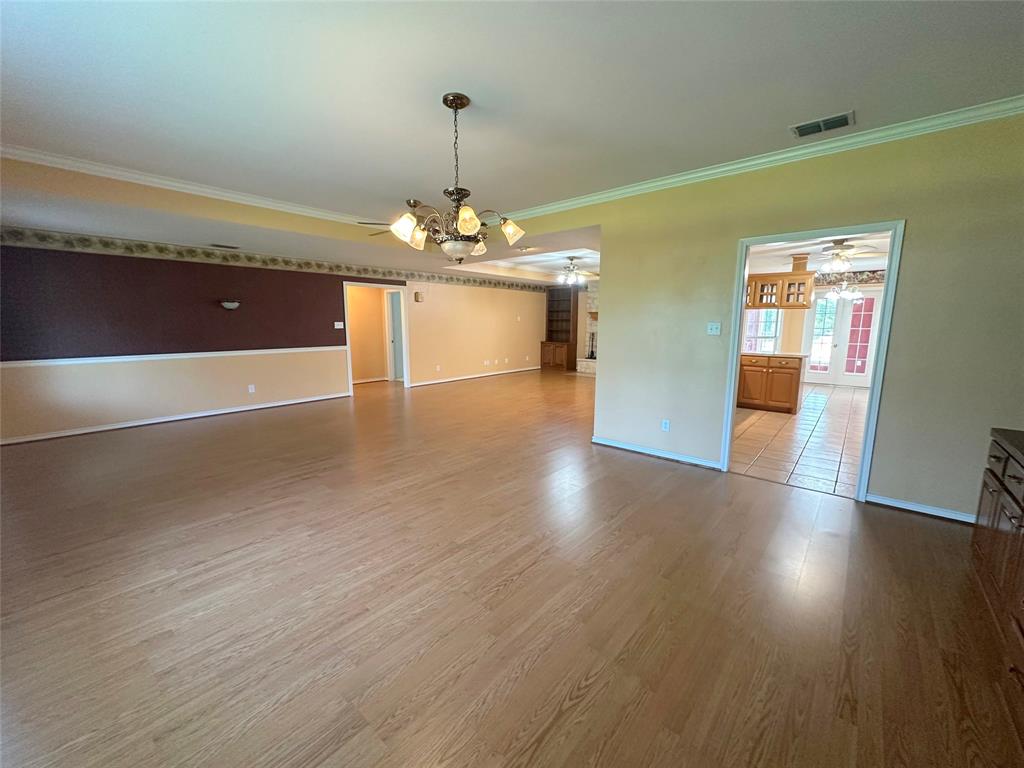 J E White Surv Abs #610 - Residential