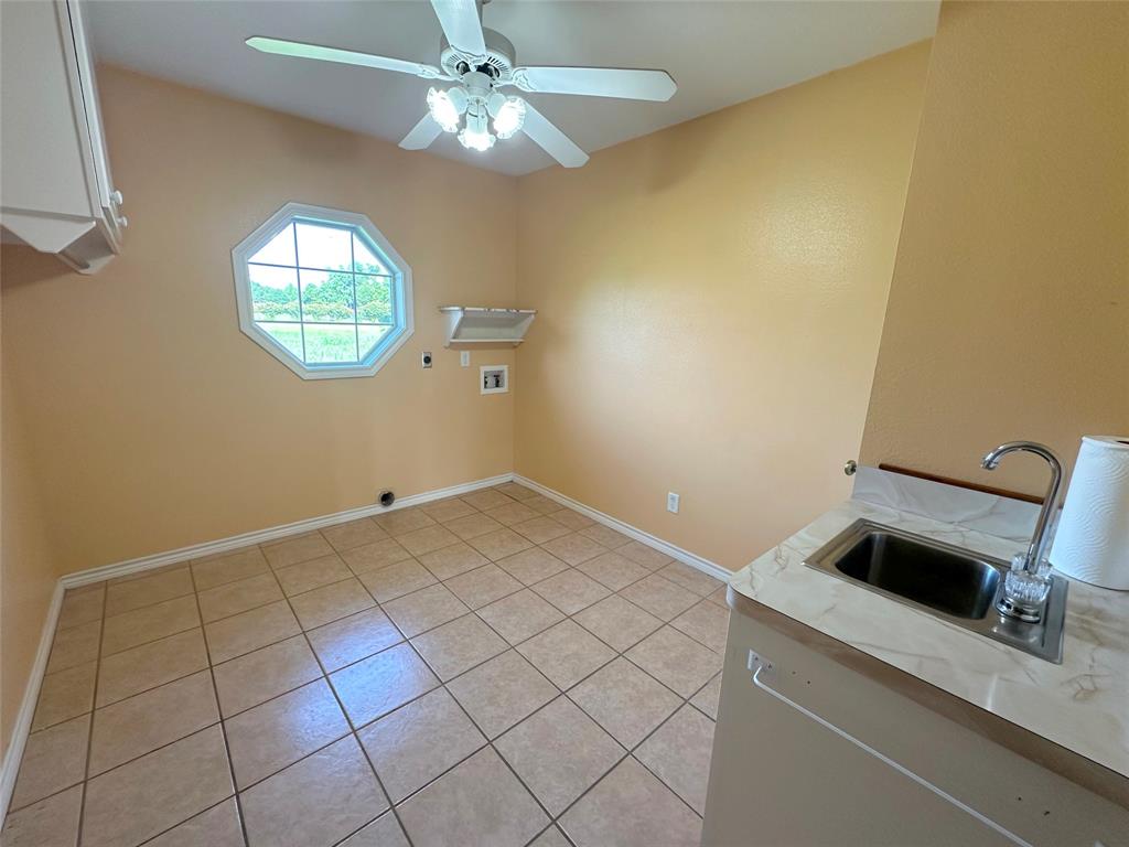 J E White Surv Abs #610 - Residential