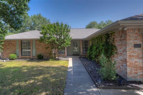 A home in Benbrook