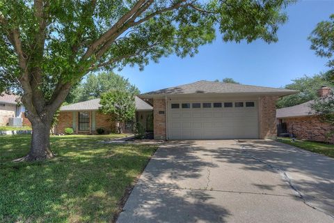 A home in Benbrook