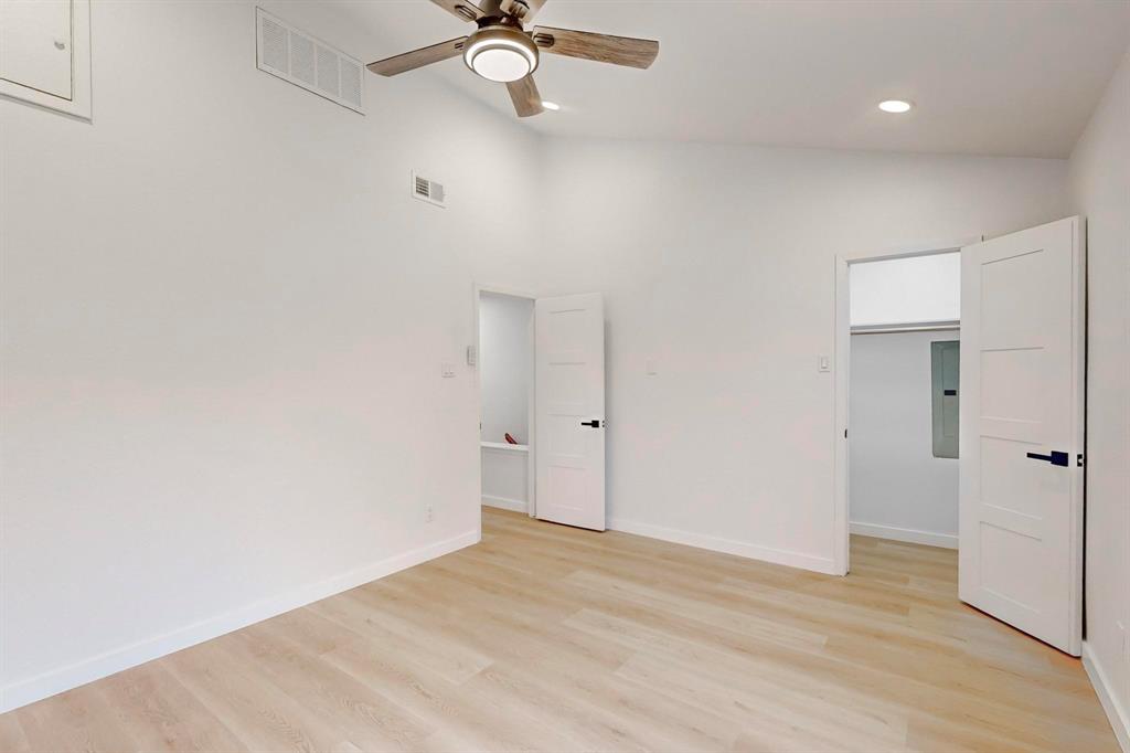 Holland Ave Condo 4015-4025 - Residential